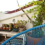 Vic Arts House אבאירו