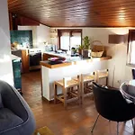 בית הארחה Vic Arts House *