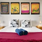 Vic Arts House בית הארחה *