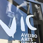 Vic Arts House * אבאירו